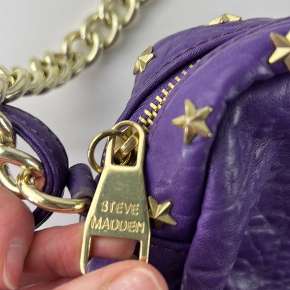 Steve Madden Purple Vegan Crossbody Purse Handbag with Gold Accents - Picture 3 of 6
